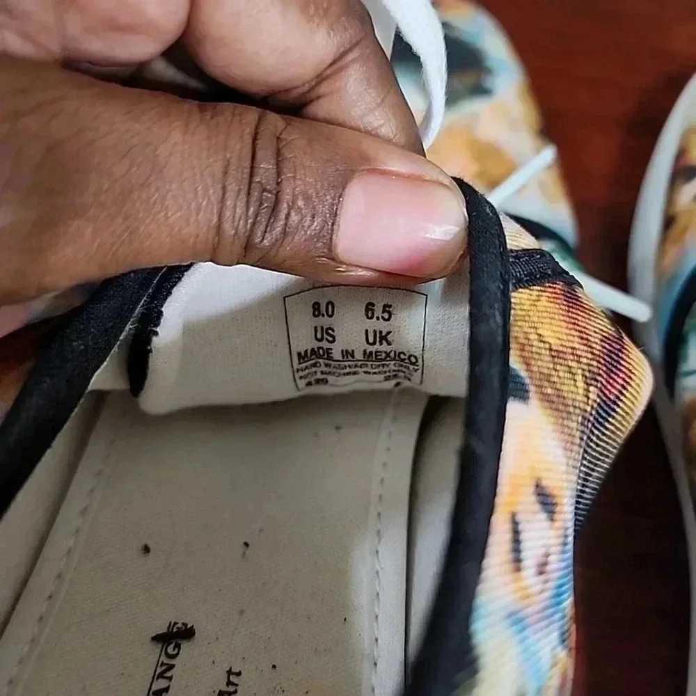 THE Bradford Exchange Animal Kingdom Canvas shoes. Size 8 - Picture 16 of 16